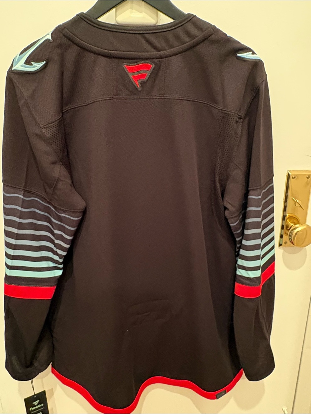 Fanatics Black Premium NHL Jersey Tag - Size 46 - Picture 2 of 6